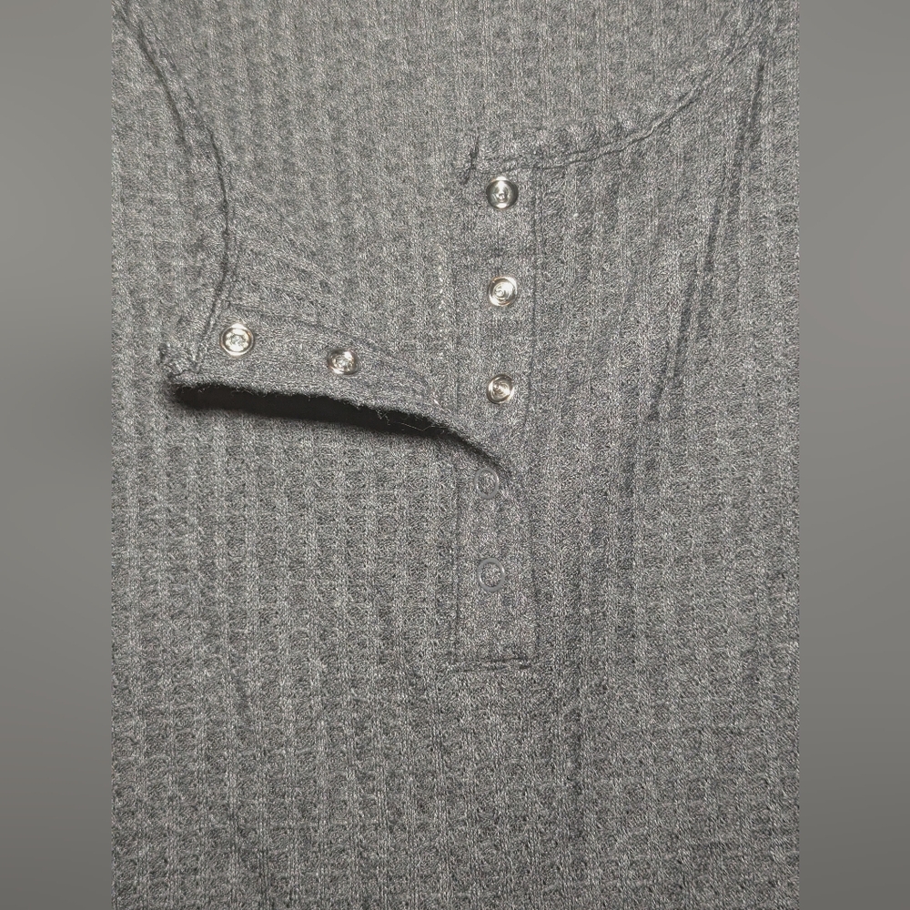 Torrid Gray Ribbed Henley Long Sleeve Top Size 3X - Picture 3 of 5